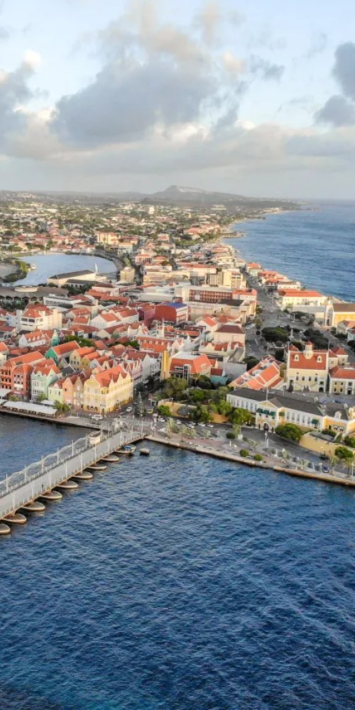 Tram in Willemstad street