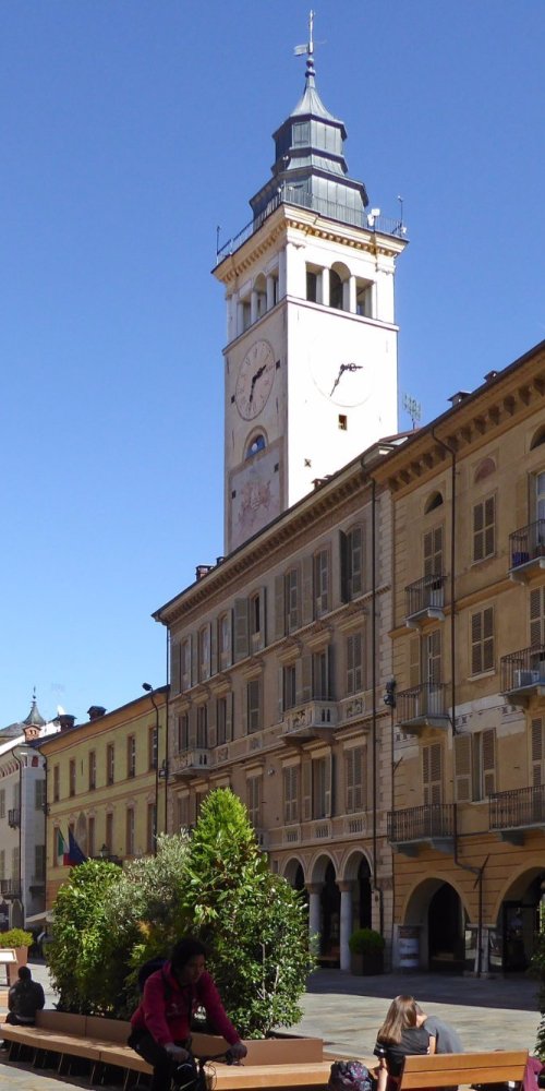 Bernezzo tram at dusk