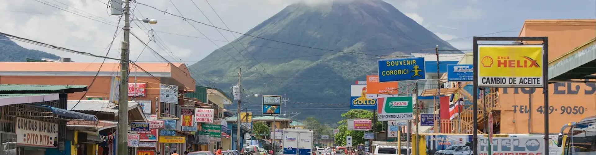 La Fortuna tram and bus stop