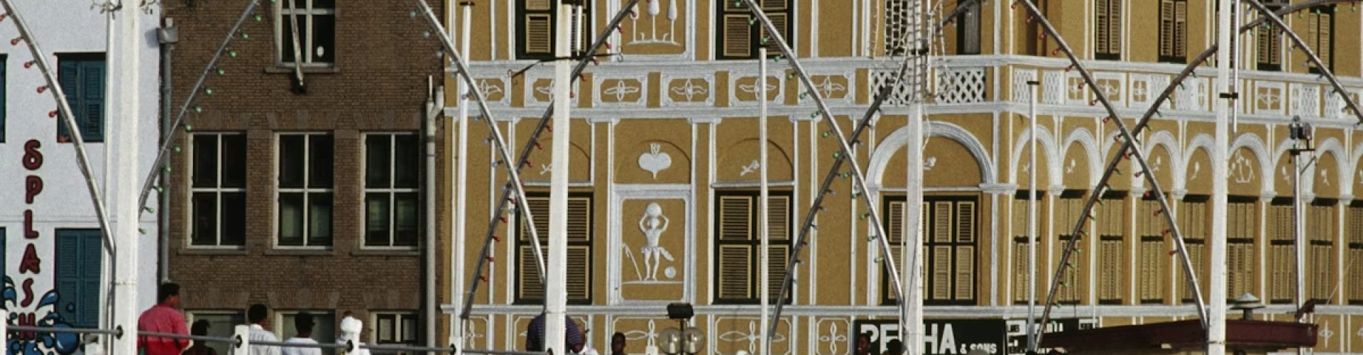 Willemstad city transit scene