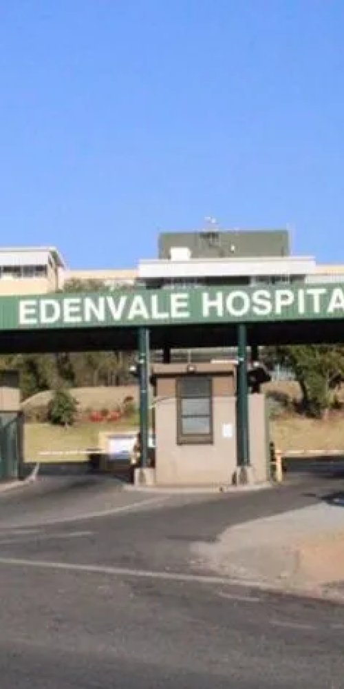 Night metro wagons in Edenvale