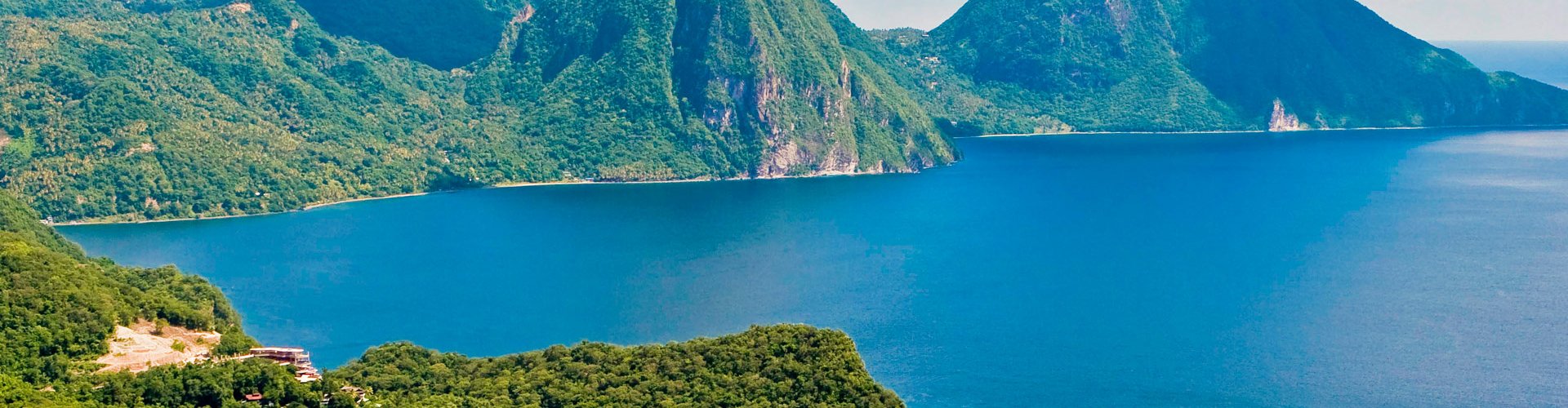 Saint Lucia tram approaching market street