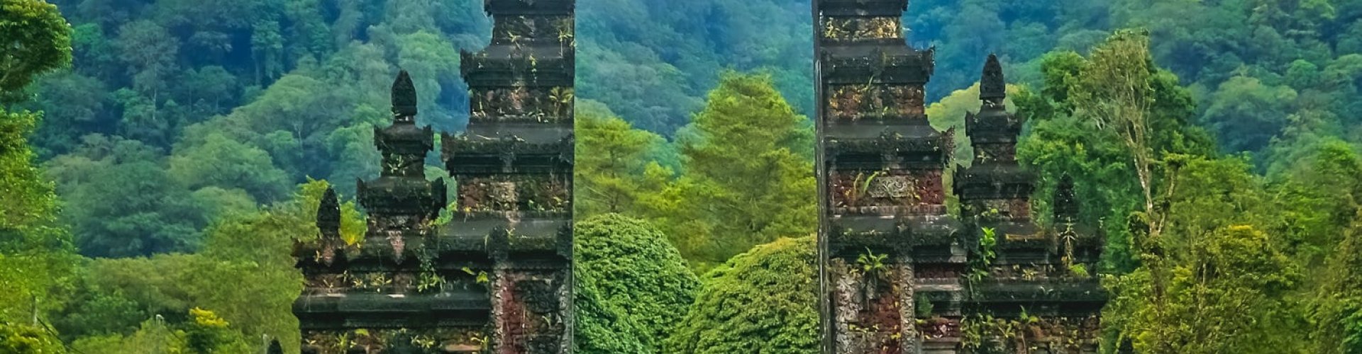 Bali public transport bustling station