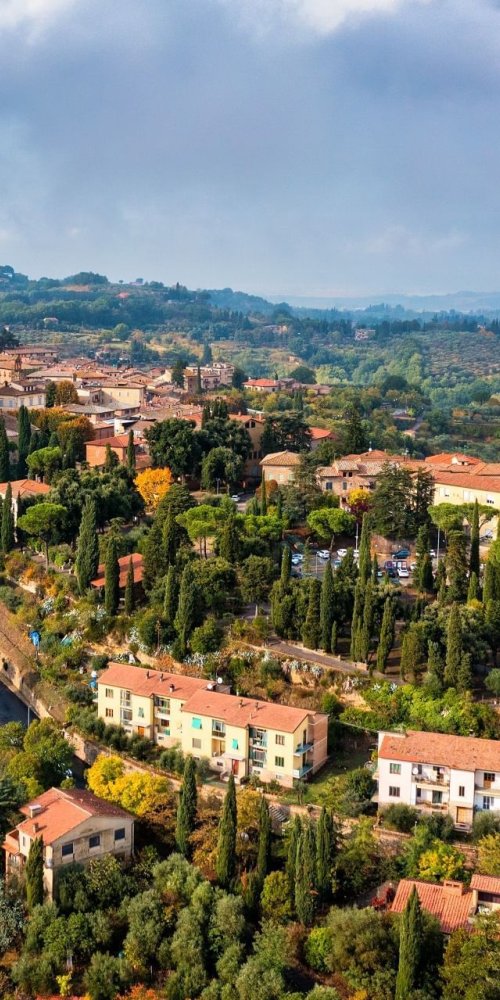 Passenger maps tram routes during off-peak hours