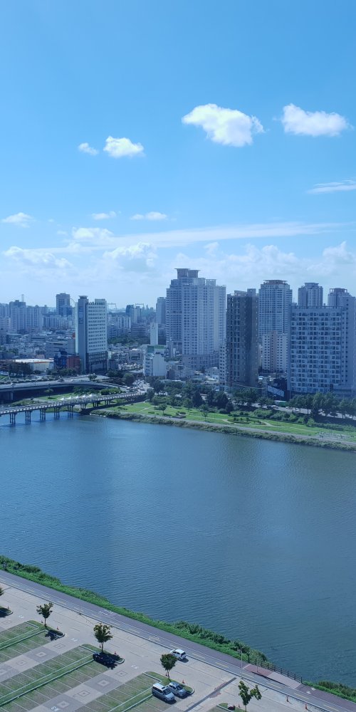 Ulsan tram passing on quiet street